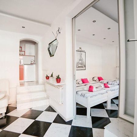 Apartman Hitno Tuzla Exterior photo