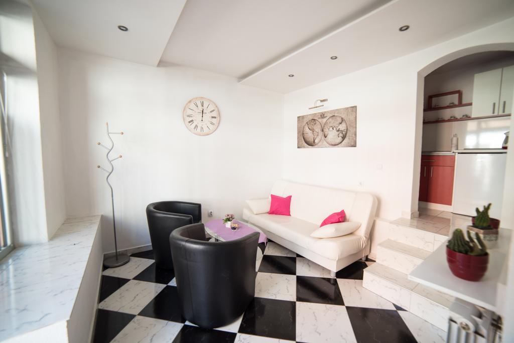Apartman Hitno Tuzla Exterior photo